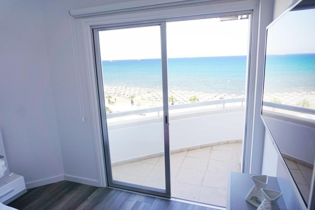 Lazuli Sea View Beachfront Ap 43 Larnaca Luaran gambar