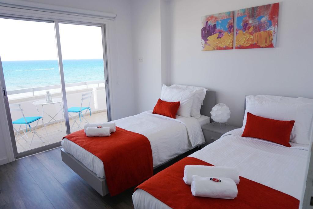 Lazuli Sea View Beachfront Ap 43 Larnaca Luaran gambar