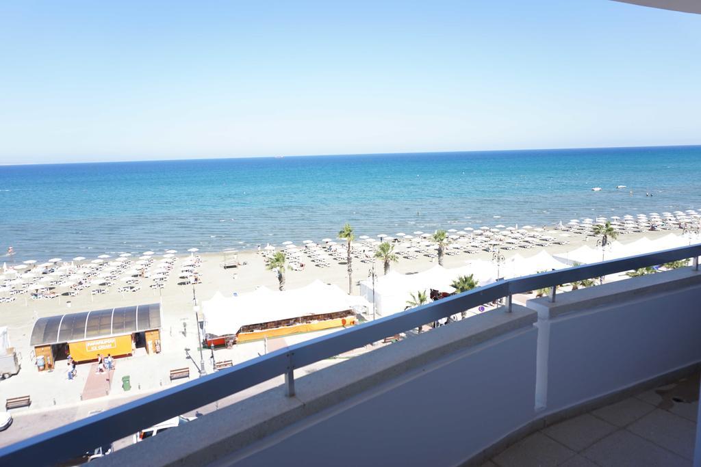 Lazuli Sea View Beachfront Ap 43 Larnaca Luaran gambar